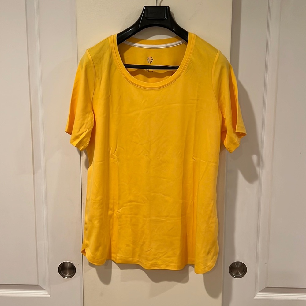 Isaac Mizrahi Live yellow Tee